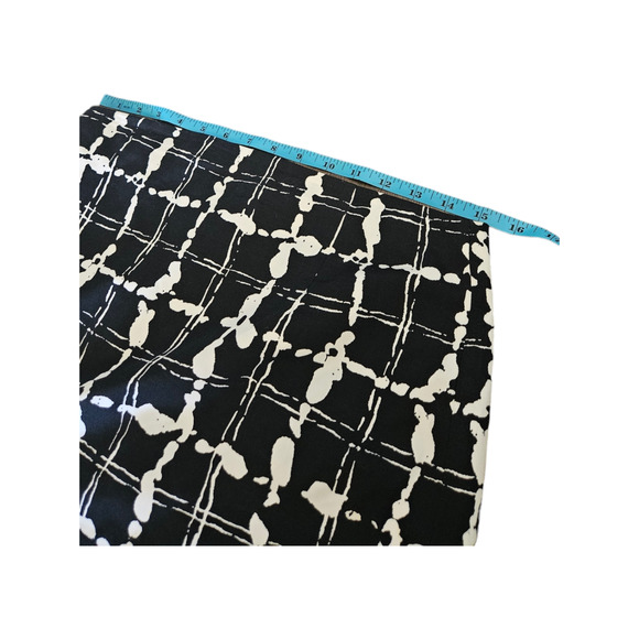 Express Design Studio Size 8 Black and White Skirt *flawed* - Picture 7 of 8